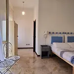 בית הארחה Stay Bergamo ברגמו
