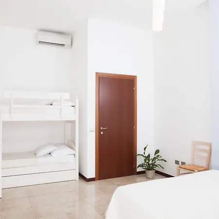 Πανσιόν Stay Bergamo 3*